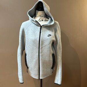 Nike Tech Full Zip Hoodie size M, Gray